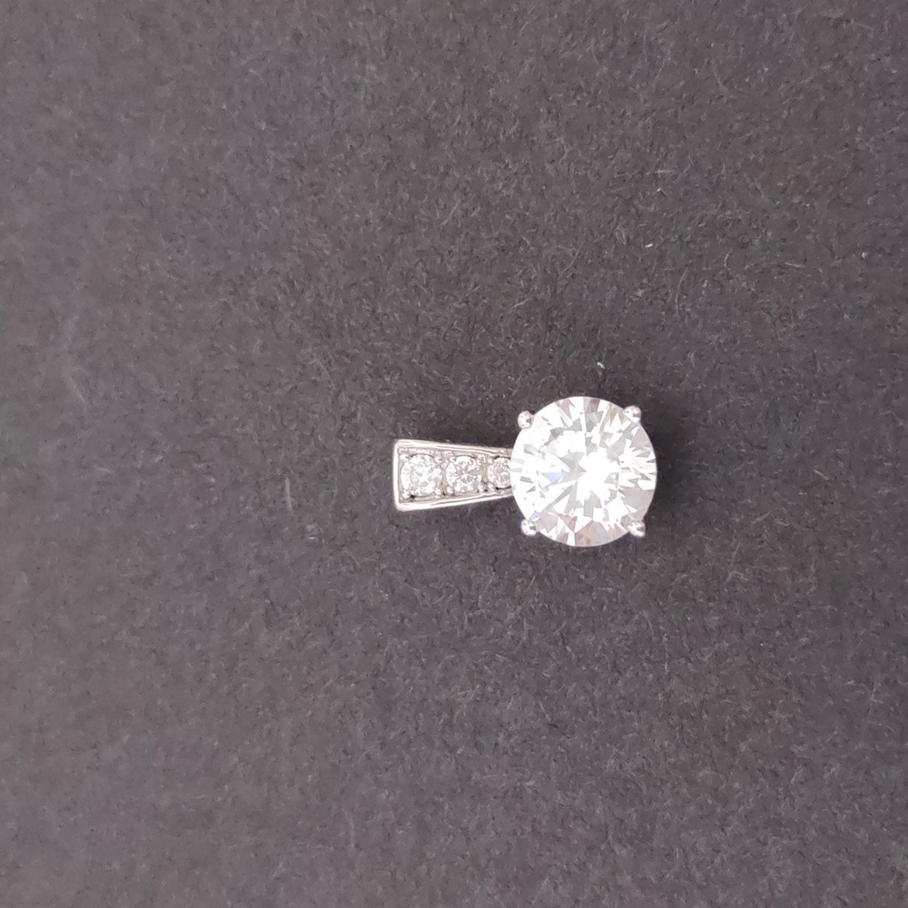 Diamond Style Stud Pendant